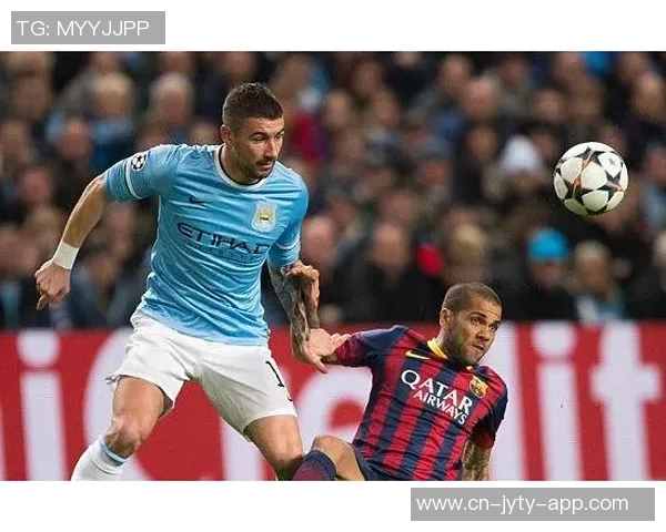 德甲焦点战门兴力争保级莱红牛全力争夺榜首位置