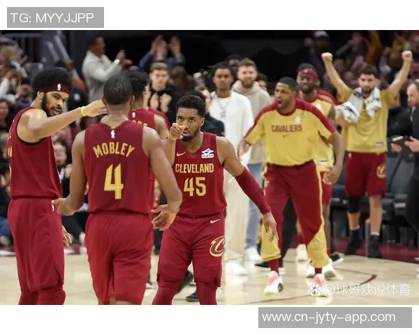 骑士与热火激战正酣球迷期待精彩对决与惊喜时刻